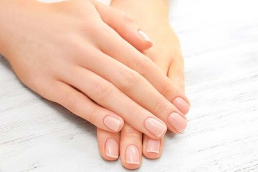 Nails-Healthy-and-Strong-By-HolyNails-Pune